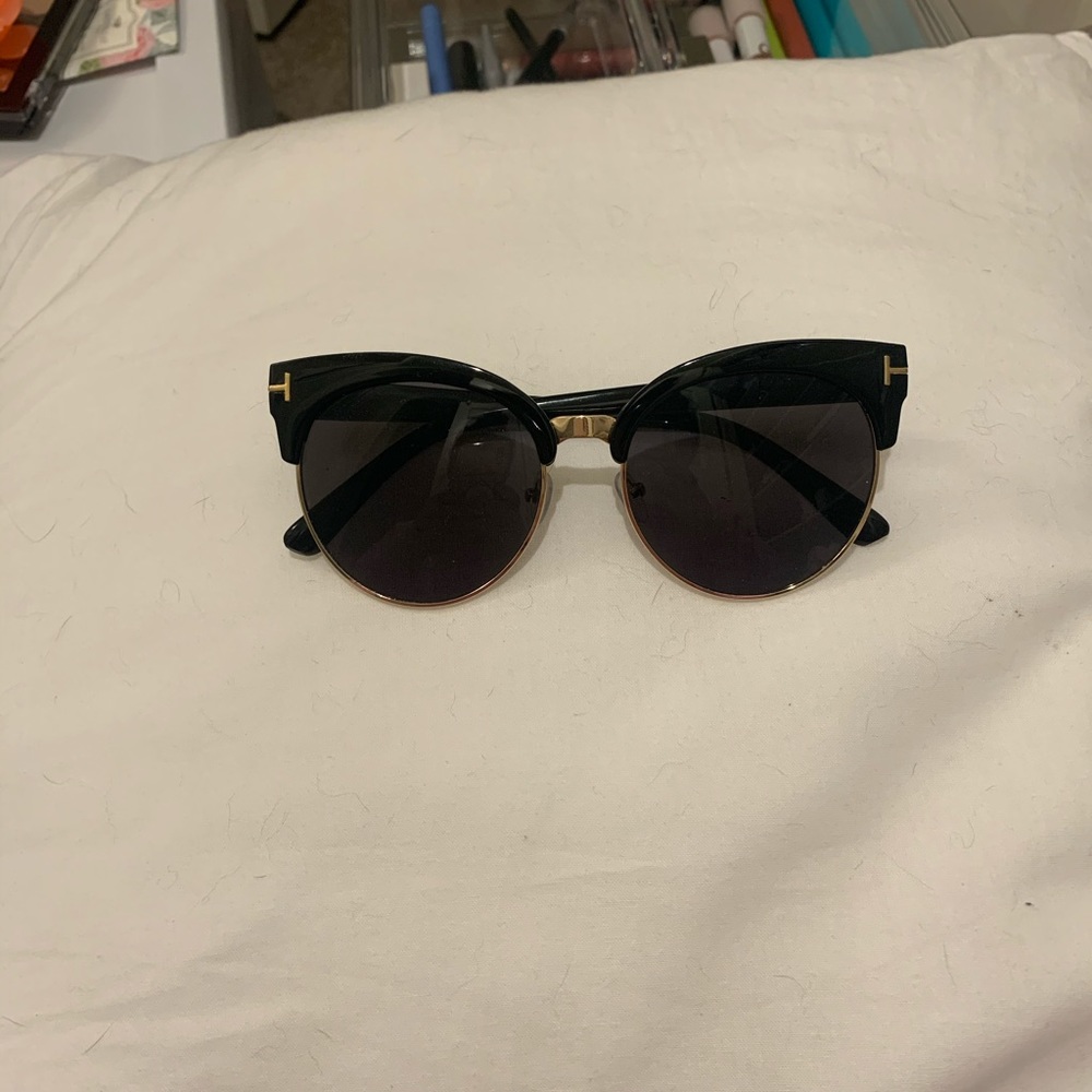 Semi Rimless Sunglasses - Picture 2 of 9